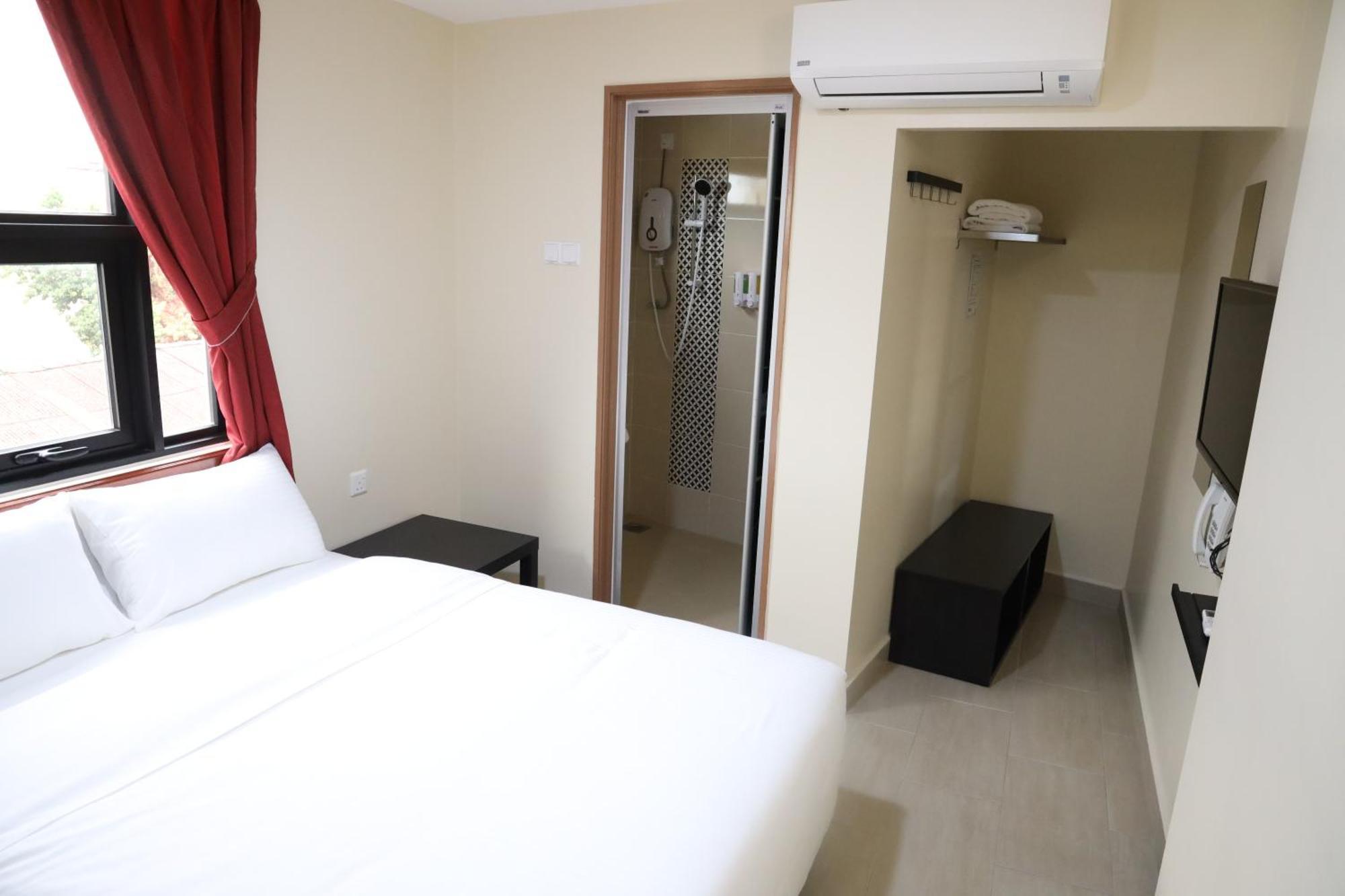 Capital O 90897 Island City Hotel George Town Exteriör bild