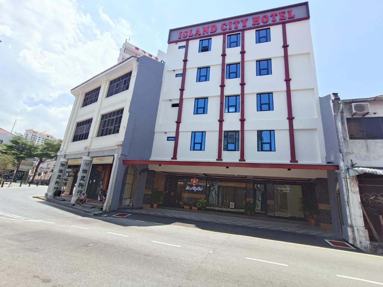 Capital O 90897 Island City Hotel George Town Exteriör bild